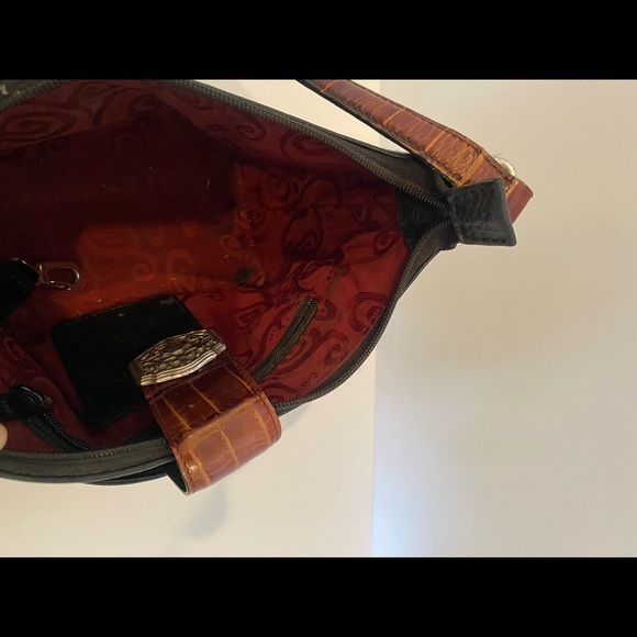 Brighton cross body zippered purse. leather strap. Clip for keys. - Picture 4 of 7